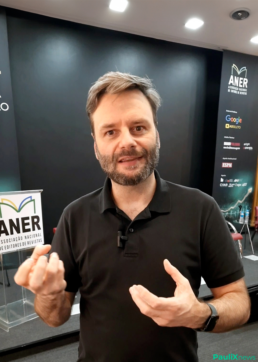 Guilherme Ravache Destaca Credibilidade e Inovação como Estratégias para o Jornalismo Local, durante o Summit ANER, na ESPM